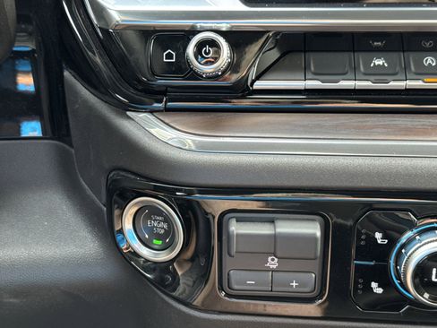 Used 2025 GMC Sierra 1500 SLT image 67