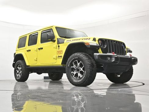 Used 2023 Jeep Wrangler Unlimited Rubicon w/ LED Lighting Group AWD/4WD image 39