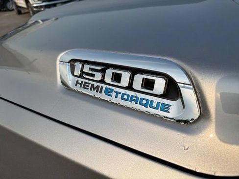 Used 2021 RAM 1500 Big Horn AWD/4WD image 12