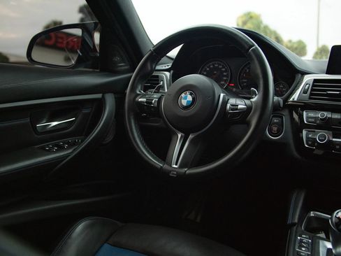 Used 2017 BMW M3 RWD image 50