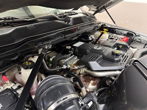 Used 2022 RAM 3500 Tradesman w/ Chrome Appearance Group image 76