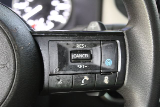 Used 2022 Nissan Rogue SV AWD/4WD image 15