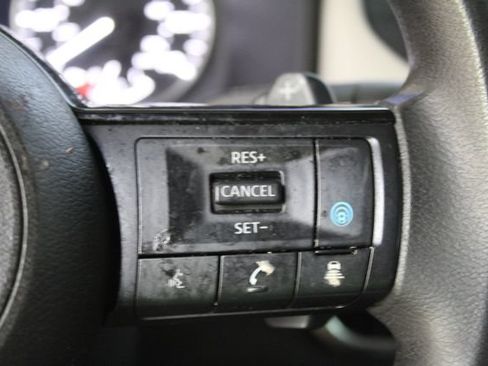 Used 2022 Nissan Rogue SV AWD/4WD image 15