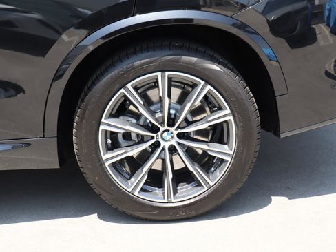 Used 2026 BMW X5 xDrive50e w/ M Sport Package image 8