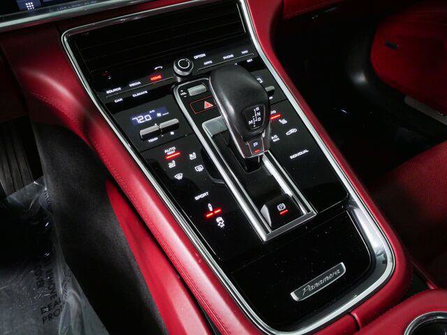 Used 2019 Porsche Panamera 4 AWD/4WD image 21