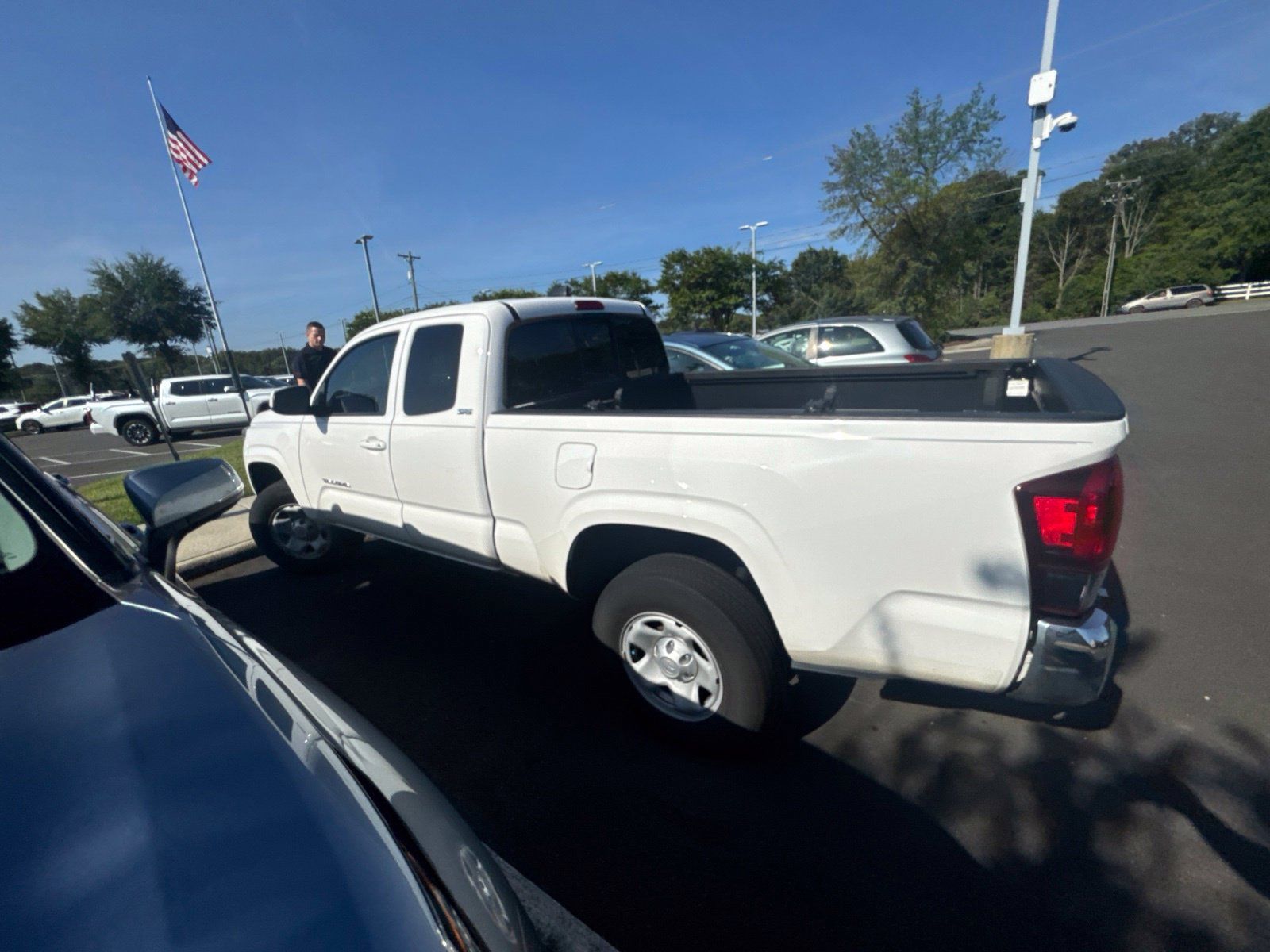 Used 2022 Toyota Tacoma SR5 RWD image 18