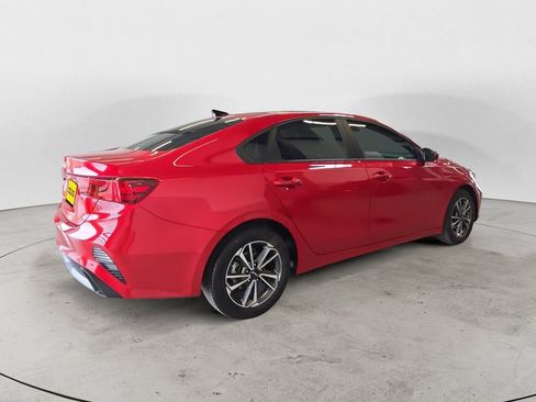 Used 2024 Kia Forte LXS FWD image 5