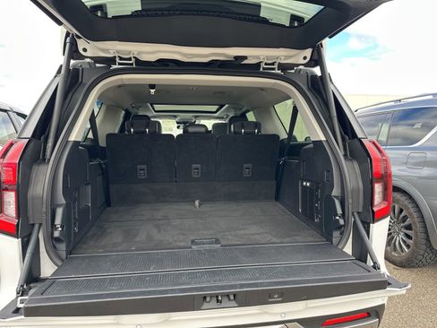 Used 2025 Ford Expedition Max Platinum AWD/4WD image 32