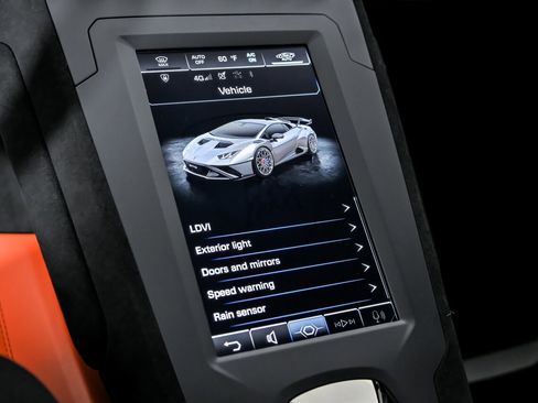 Used 2023 Lamborghini Huracan STO image 29