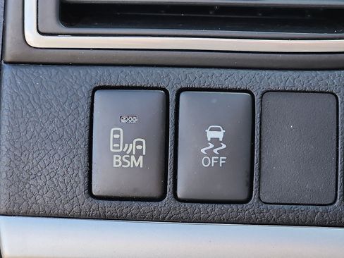 Used 2017 Toyota Camry XSE image 26