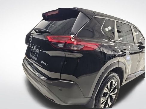 Used 2023 Nissan Rogue SV image 13