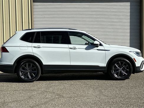 Used 2022 Volkswagen Tiguan SE image 7