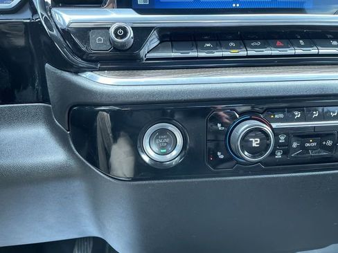 Used 2023 Chevrolet Silverado 1500 RST image 17