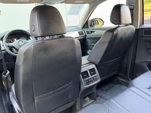 Used 2018 Volkswagen Atlas SE image 32