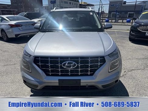 Certified 2026 Hyundai Venue SEL FWD image 9
