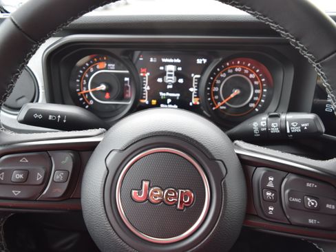 Used 2026 Jeep Wrangler Unlimited Sport AWD/4WD image 14