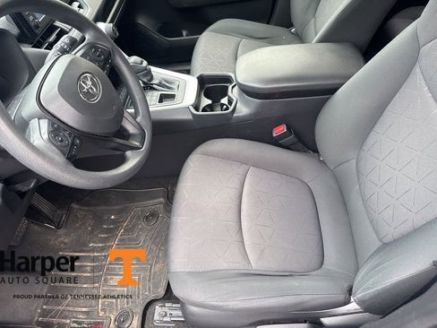 Used 2019 Toyota RAV4 XLE image 13