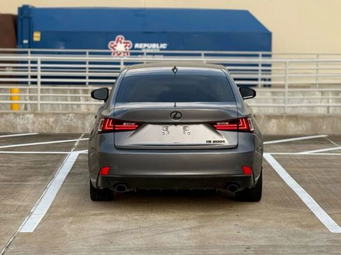 Used 2016 Lexus IS 200t RWD image 7