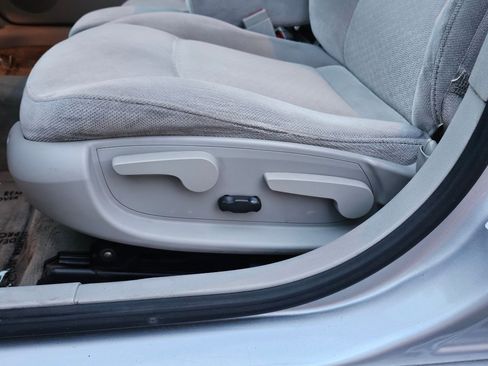 Used 2009 Chevrolet Impala LT image 27