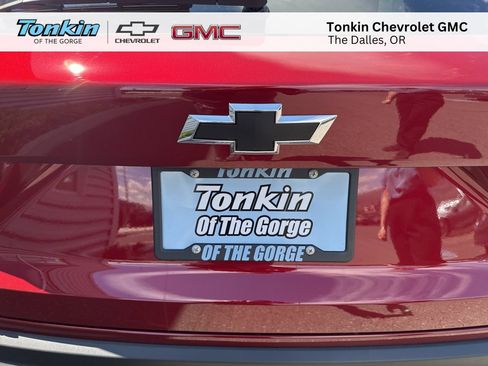 New 2025 Chevrolet Trax RS image 28