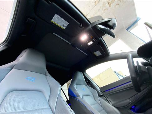 Used 2024 Volkswagen Golf R image 14