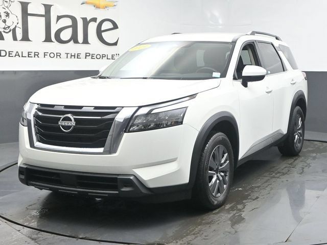 Used 2025 Nissan Pathfinder SV FWD image 7