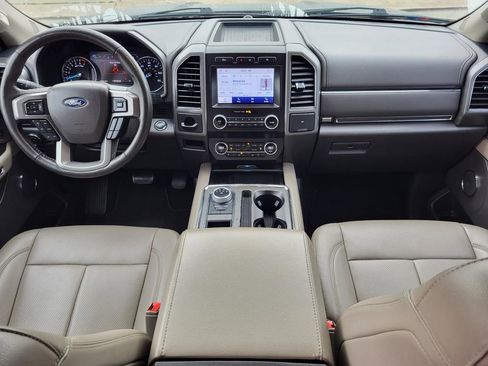 Used 2021 Ford Expedition XLT image 14