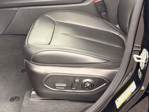 New 2025 Jeep Grand Cherokee L Limited w/ Black Appearance Package AWD/4WD image 28