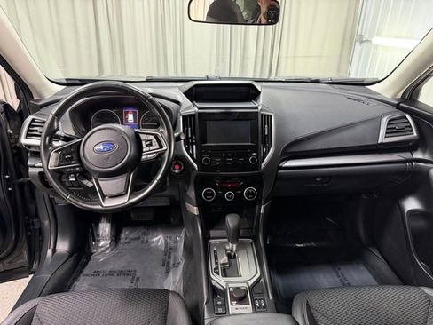 Used 2020 Subaru Forester Premium AWD/4WD image 12