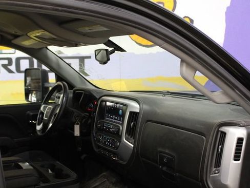 Used 2017 GMC Sierra 1500 SLE w/ Max Trailering Package AWD/4WD image 12