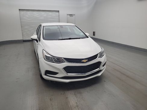 Used 2017 Chevrolet Cruze LS FWD image 14