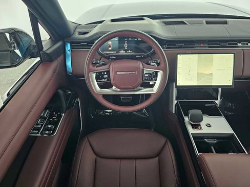 New 2026 Land Rover Range Rover SE image 18
