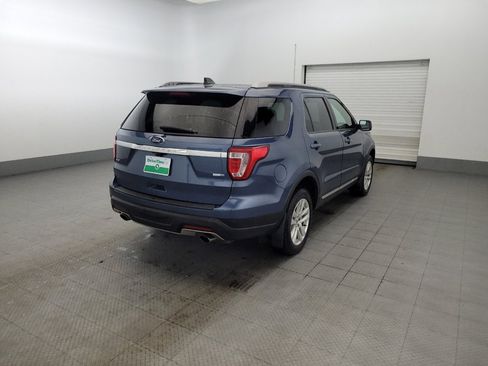 Used 2018 Ford Explorer XLT AWD/4WD image 9