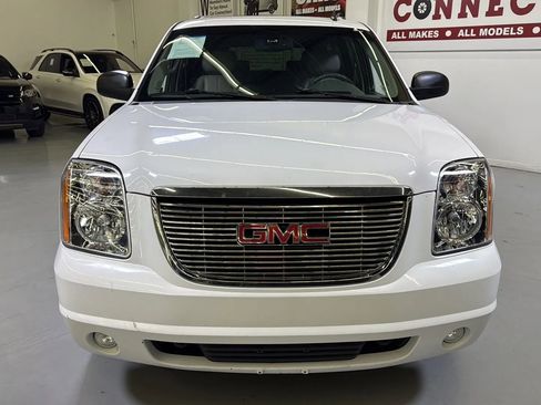 Used 2013 GMC Yukon XL SLT RWD image 3