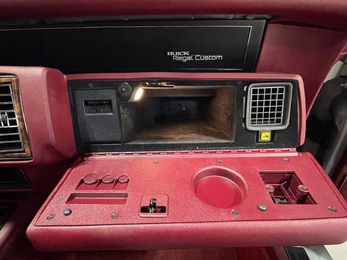 Used 1991 Buick Regal Custom image 79