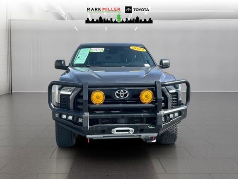 Used 2022 Toyota Tundra SR5 w/ SR5 Convenience Package image 8
