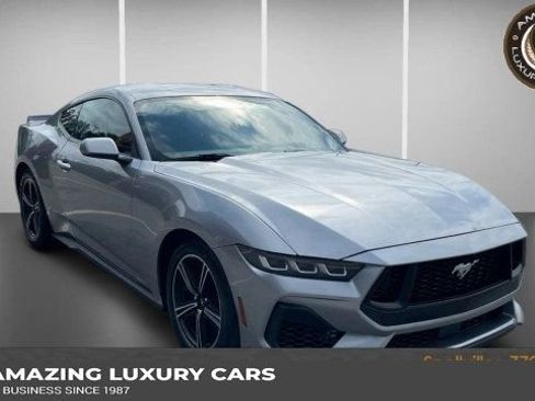 Used 2024 Ford Mustang Coupe RWD image 1