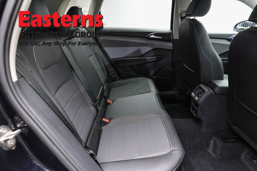 Used 2022 Volkswagen Taos SE AWD/4WD image 21