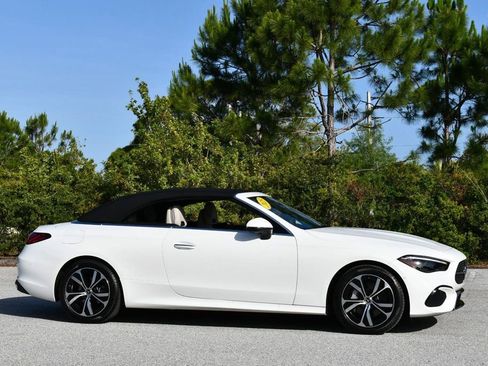 Used 2025 Mercedes-Benz CLE 300 4MATIC Cabriolet image 51