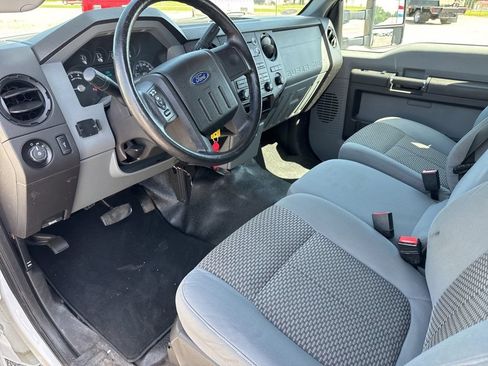 Used 2014 Ford F250 XL w/ Power Equipment Group AWD/4WD image 30