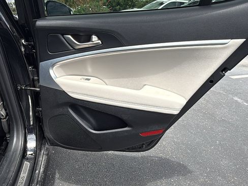 Used 2023 Genesis G70 2.0T RWD image 24