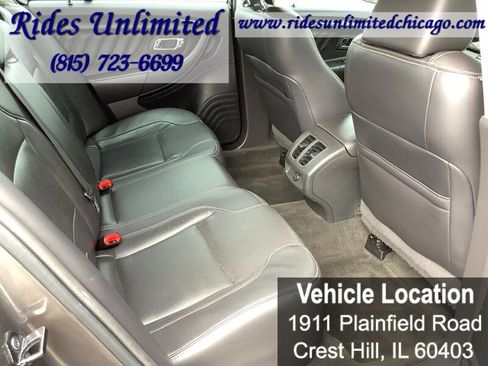 Used 2011 Ford Taurus Limited FWD image 17