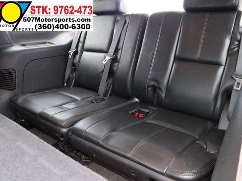 Used 2010 Cadillac Escalade Premium AWD/4WD image 13
