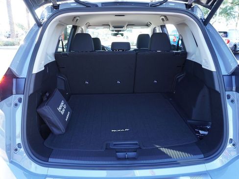 New 2026 Nissan Rogue SV FWD image 8