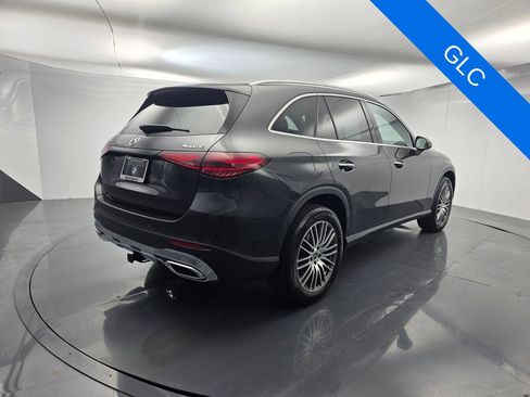 Used 2024 Mercedes-Benz GLC 300 4MATIC image 4