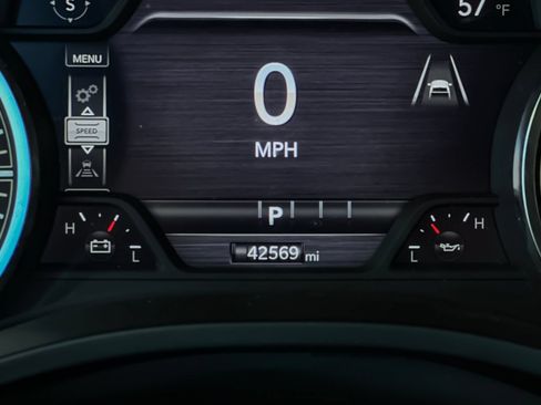 Used 2025 RAM 1500 Laramie AWD/4WD image 24