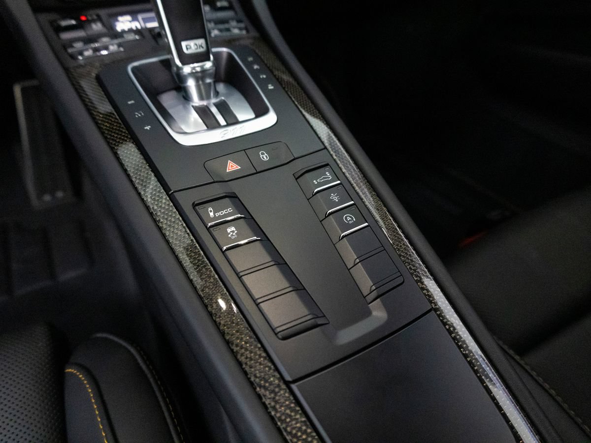 Certified 2018 Porsche 911 Turbo S AWD/4WD image 27