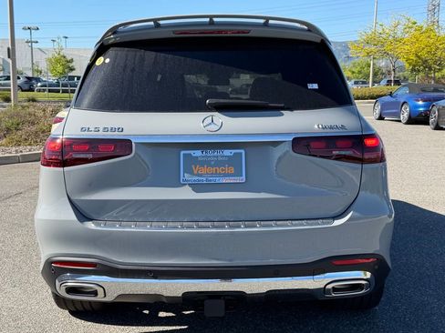 New 2026 Mercedes-Benz GLS 580 4MATIC image 8