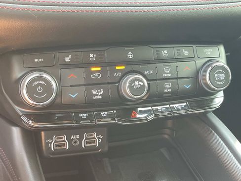 Used 2023 Dodge Durango R/T RWD image 36