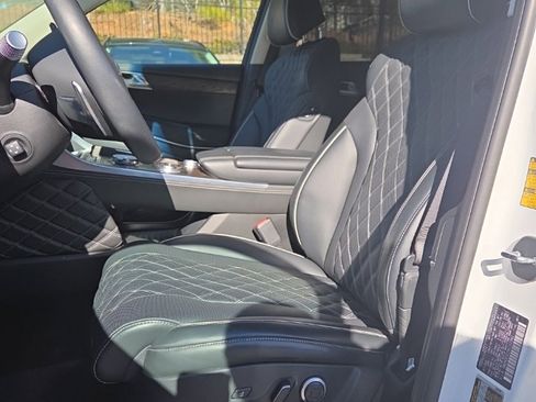 Used 2024 Genesis GV80 3.5T w/ Prestige Package image 13